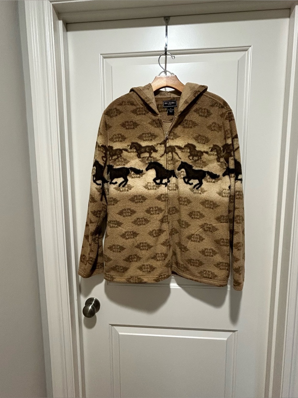 Bit & Bridle women’s size M Horse Print Zip-Up Fleece Hoodie in Brown tones NICE